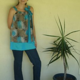 Swing top in aqua and beige