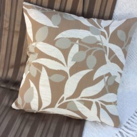 Leaf Design Cushion Cover